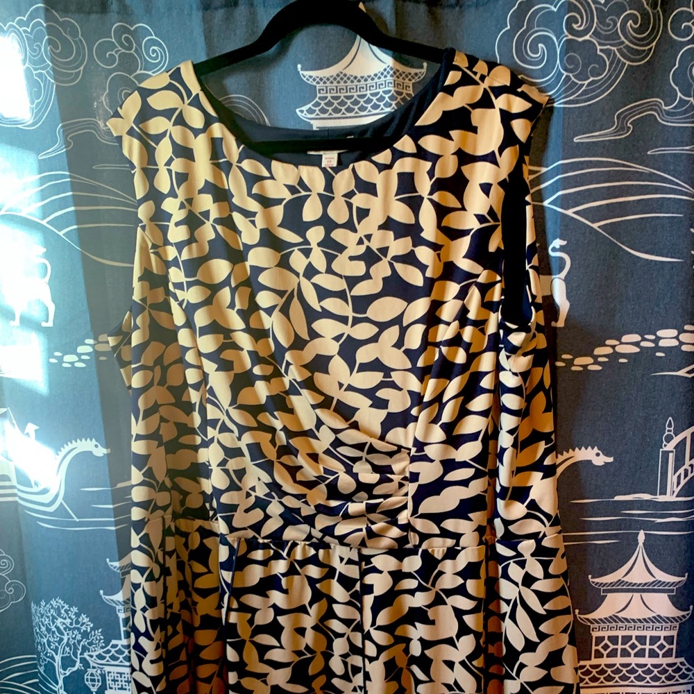 Patterned Leaf print dress